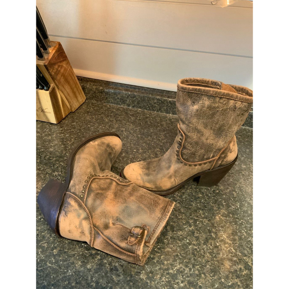 Independent Boot Company Aged Ankle Boots - Picture 3 of 8